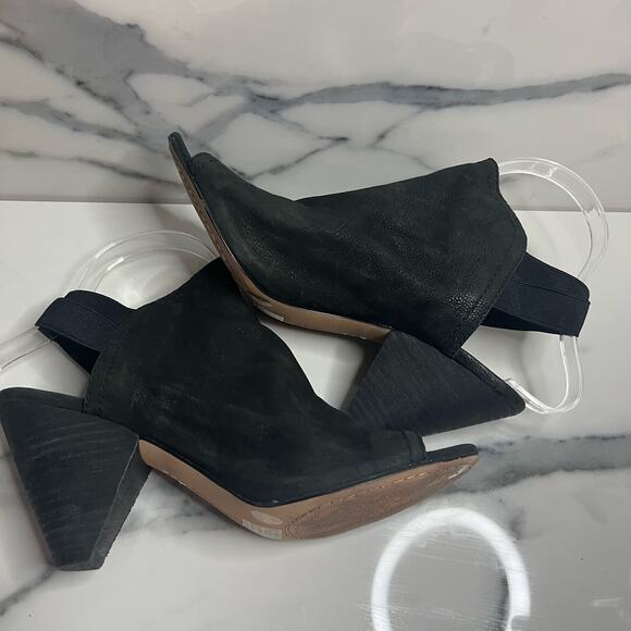 Vince Camuto | Women's Minimalist Black Nubuck Leather Edora Booties Sz 8.5 - Picture 6 of 8